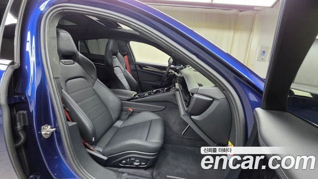 Porsche Panamera 2025 — Şəkil 10/20