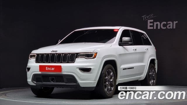 Jeep Grand Cherokee 2021 — ფოტო 1/20