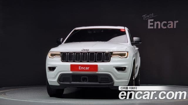 Jeep Grand Cherokee 2021 — ფოტო 3/20