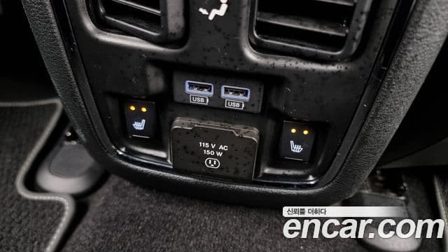 Jeep Grand Cherokee 2021 — ფოტო 19/20