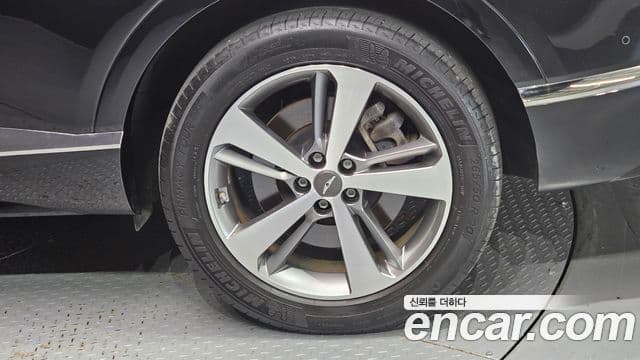 Genesis GV80 2020 — ფოტო 5/20