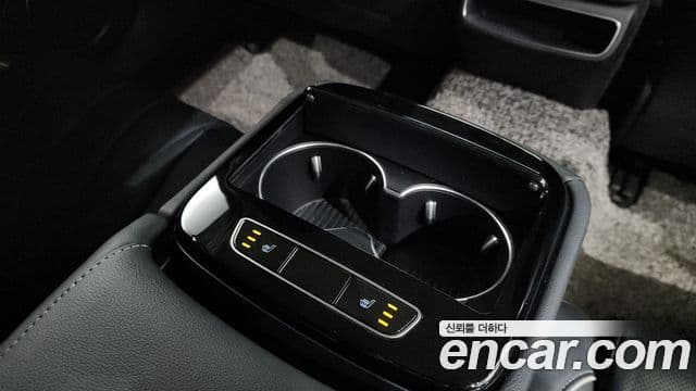 Genesis Electrified G80 2021 — Şəkil 19/20