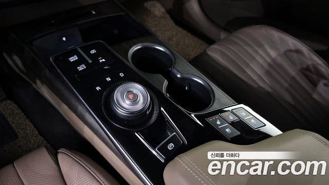 Kia K8 2021 — Şəkil 9/20
