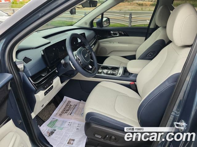 Kia Carnival 2024 — Photo 17/20