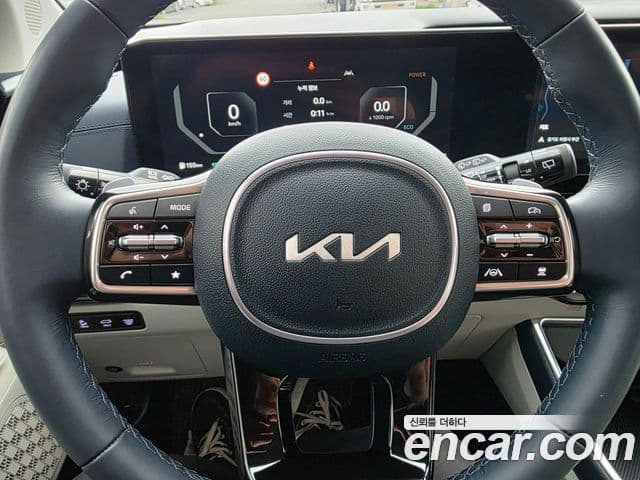 Kia Carnival 2024 — Photo 9/20