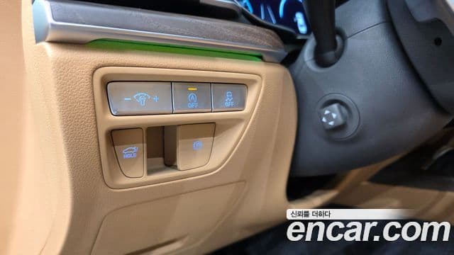 Genesis Electrified G80 2023 — Şəkil 13/20
