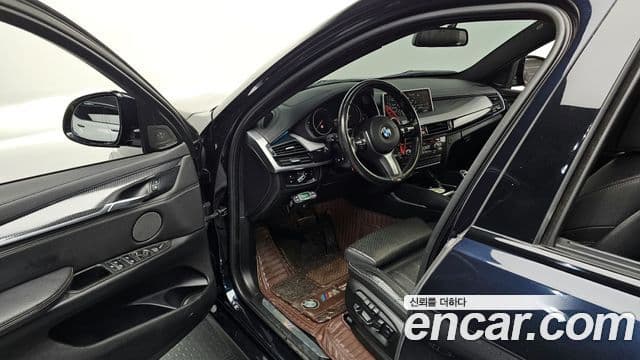BMW X6 2018 — Şəkil 15/20