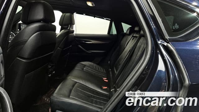 BMW X6 2018 — Şəkil 16/20