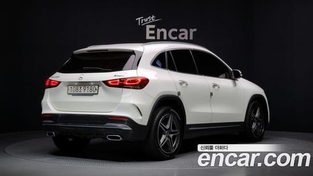 Mercedes-Benz GLA-Class 2020 — ფოტო 2/20