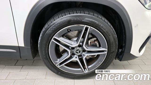 Mercedes-Benz GLA-Class 2020 — ფოტო 5/20