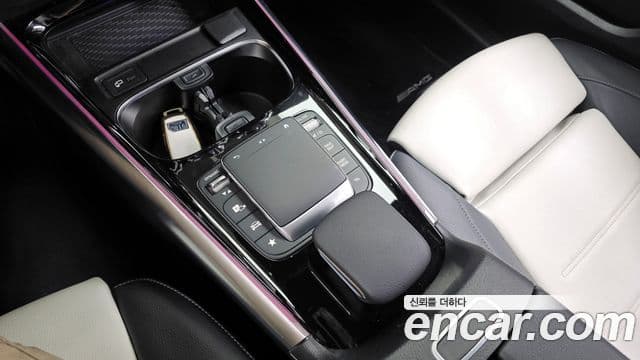 Mercedes-Benz GLA-Class 2020 — ფოტო 19/20