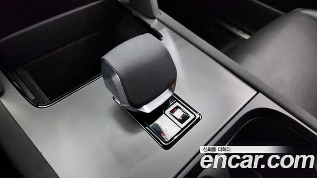 Land Rover Discovery Sport 2024 — ფოტო 9/20