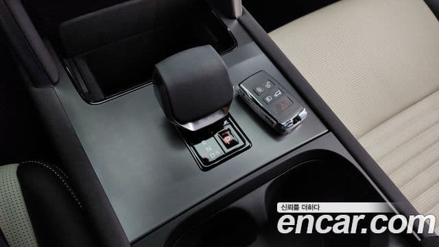 Land Rover Discovery Sport 2024 — Şəkil 9/20