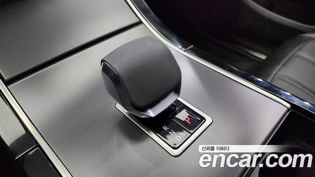 Land Rover Range Rover Evoque 2024 — ფოტო 9/20