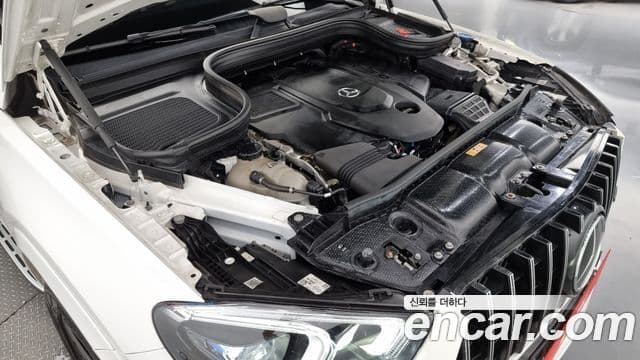 Mercedes-Benz GLE-Class 2020 — ფოტო 6/20