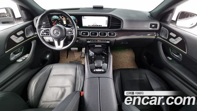 Mercedes-Benz GLE-Class 2020 — ფოტო 7/20