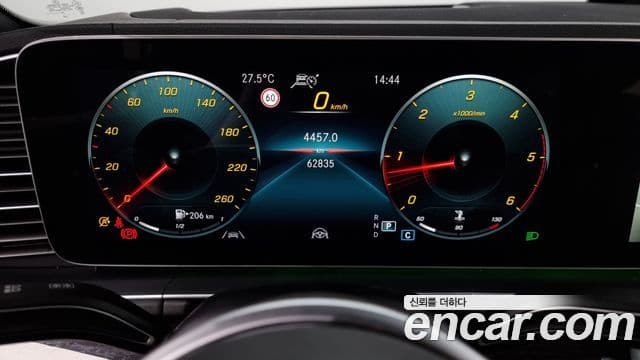 Mercedes-Benz GLE-Class 2020 — Фото 8/20