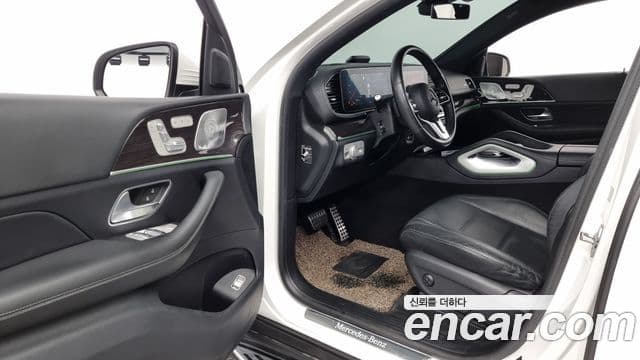 Mercedes-Benz GLE-Class 2020 — Фото 10/20