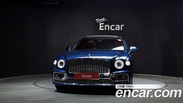 Bentley Flying Spur 2023 — ფოტო 3/20