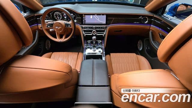 Bentley Flying Spur 2023 — ფოტო 7/20