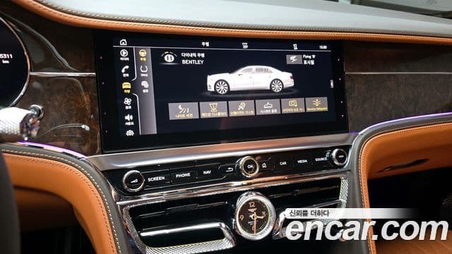 Bentley Flying Spur 2023 — ფოტო 15/20