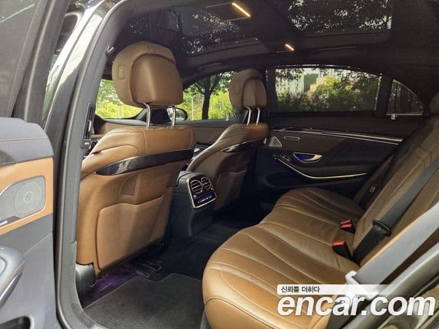 Mercedes-Benz S-Class 2018 — Photo 2/20