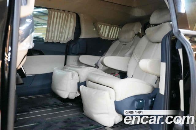 Kia Carnival 2021 — фото 4 из 20