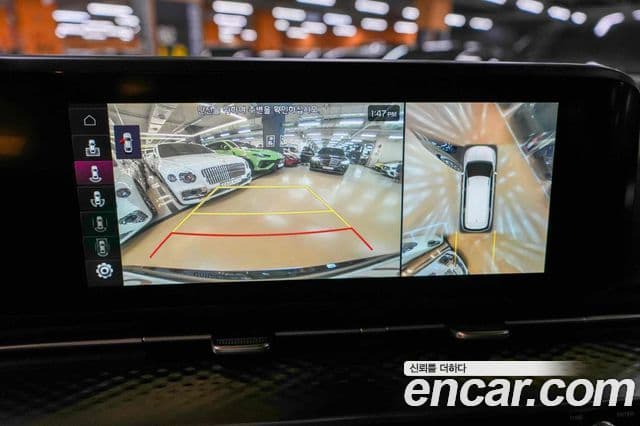 Kia Carnival 2021 — фото 13 из 20