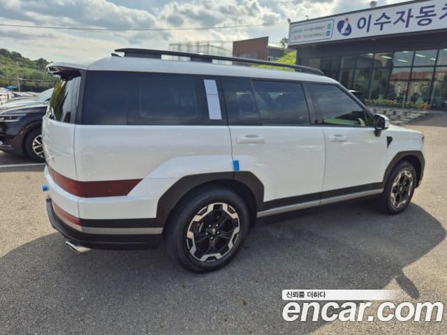Hyundai Santa Fe 2023 — Photo 17/19