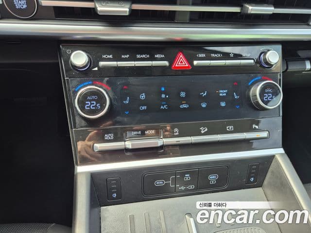 Hyundai Santa Fe 2023 — Photo 4/19