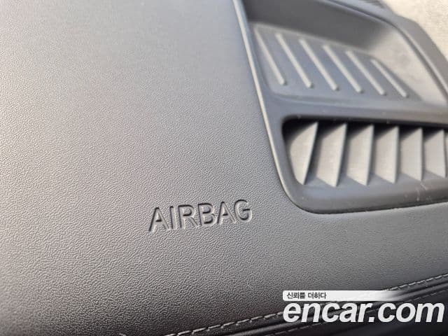 Hyundai Santa Fe 2023 — Photo 18/19