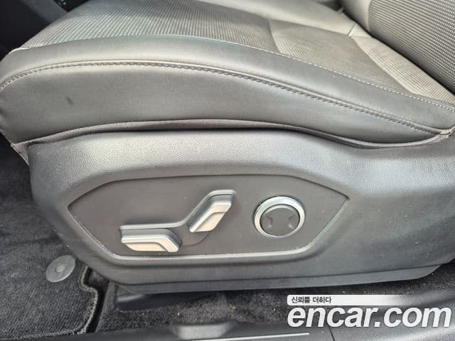 Hyundai Santa Fe 2023 — Photo 10/19