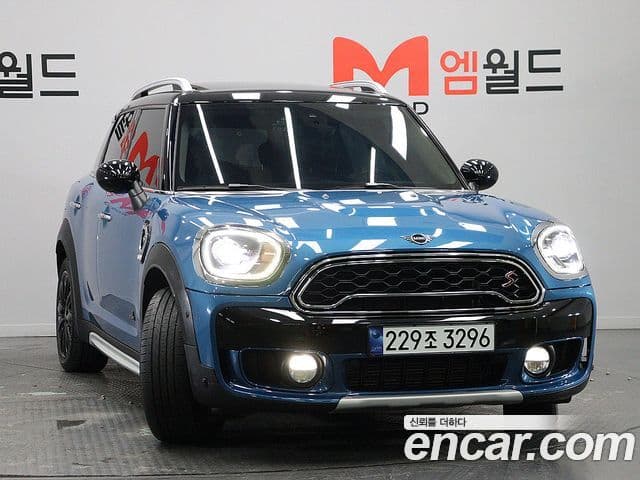 Mini Cooper SD Countryman 2019 — ფოტო 2/20