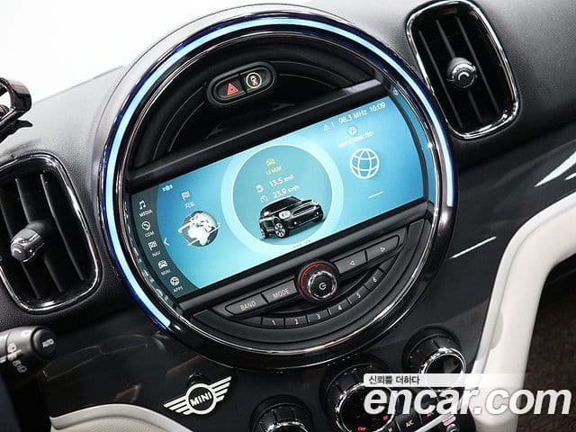 Mini Cooper SD Countryman 2019 — ფოტო 7/20