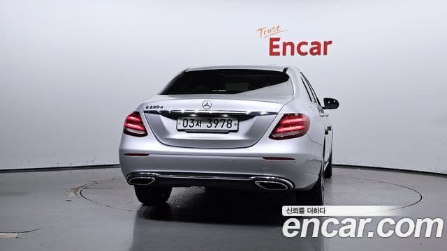 Mercedes-Benz E-Class 2019 — Şəkil 4/20