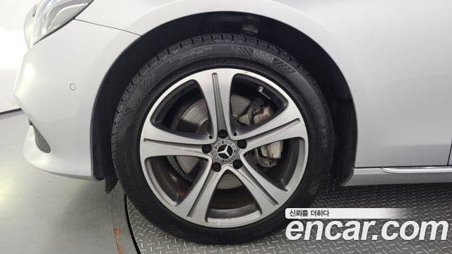 Mercedes-Benz E-Class 2019 — Şəkil 5/20