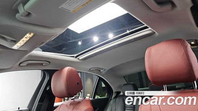 Mercedes-Benz E-Class 2019 — Şəkil 19/20