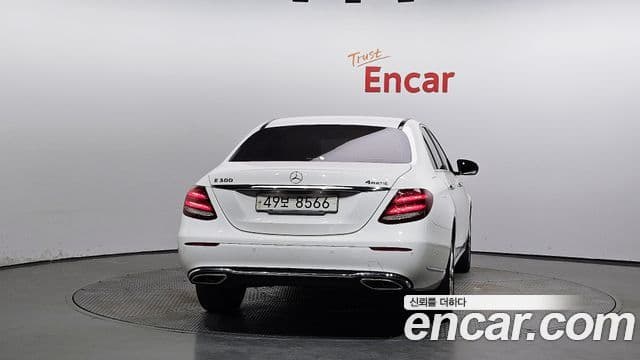 Mercedes-Benz E-Class 2018 — Şəkil 4/20