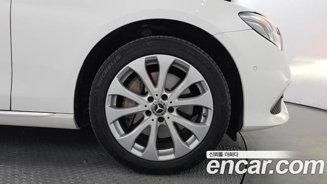 Mercedes-Benz E-Class 2018 — Şəkil 5/20