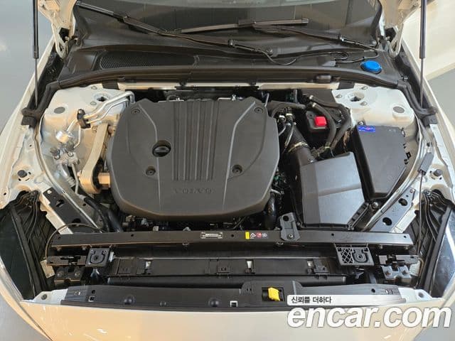 Volvo V60 Cross Country 2025 — ფოტო 9/17