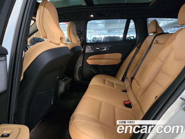 Volvo V60 Cross Country 2025 — ფოტო 17/17