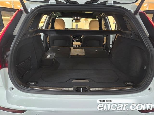 Volvo V60 Cross Country 2025 — ფოტო 11/17