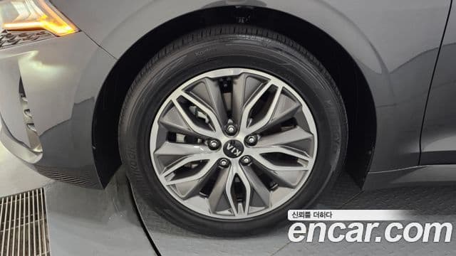 Kia K5 2020 — Photo 12/20