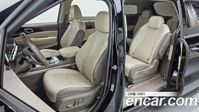 Kia Carnival 2023 — Фото 11/20