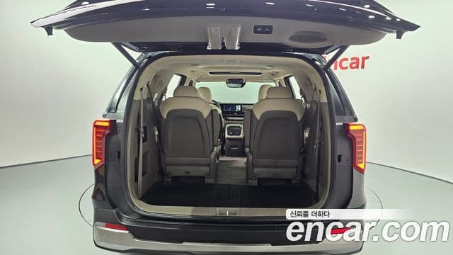 Kia Carnival 2023 — Фото 20/20