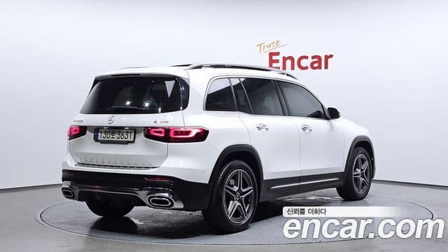 Mercedes-Benz GLB-Class 2021 — Şəkil 2/20