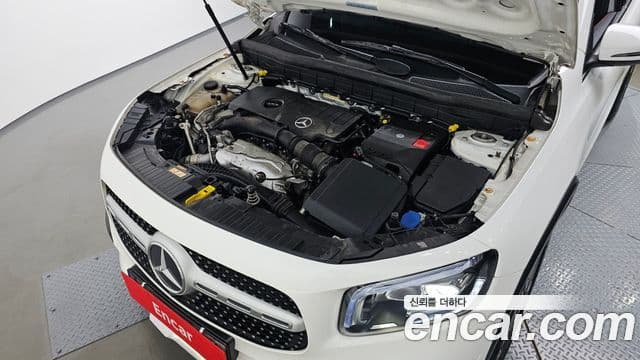 Mercedes-Benz GLB-Class 2021 — Фото 6/20