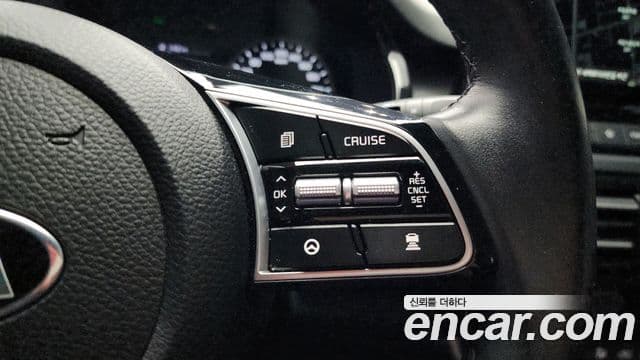 Kia Seltos 2021 — ფოტო 19/20