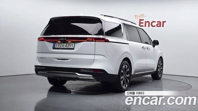 Kia Carnival 2023 — Şəkil 2/20