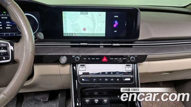 Kia Carnival 2023 — Şəkil 16/20